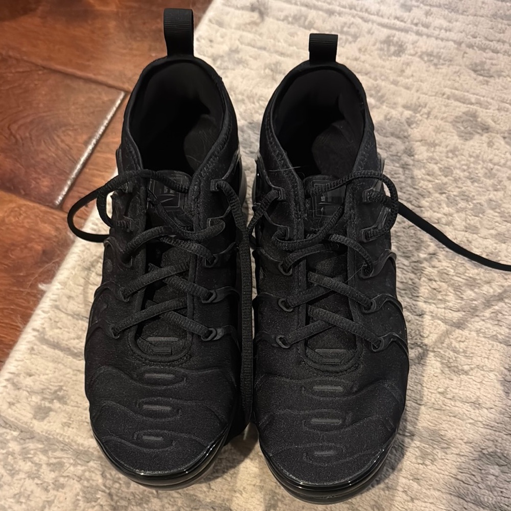 Only worn a few times, indoors